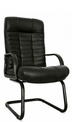 Офисное конференц-кресло с низкой спинкой Атлант Стандарт кожзам черный