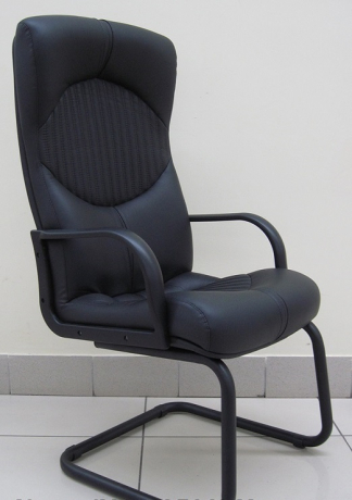 Офисное конференц-кресло Гермес Стандарт экокожа черная