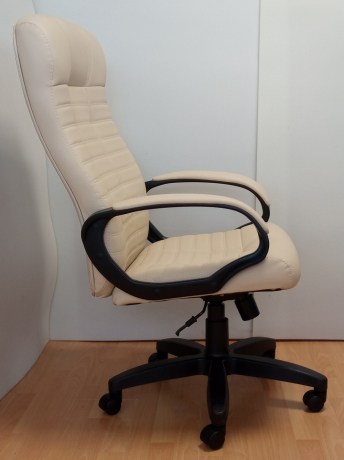 Компьютерное кресло Атлант Ультра SOFT кожа бежевая