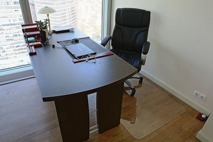 Коврик под кресло 1000*1500 мм, прозрачный, гладкий, поликарбонат 1,5 мм.