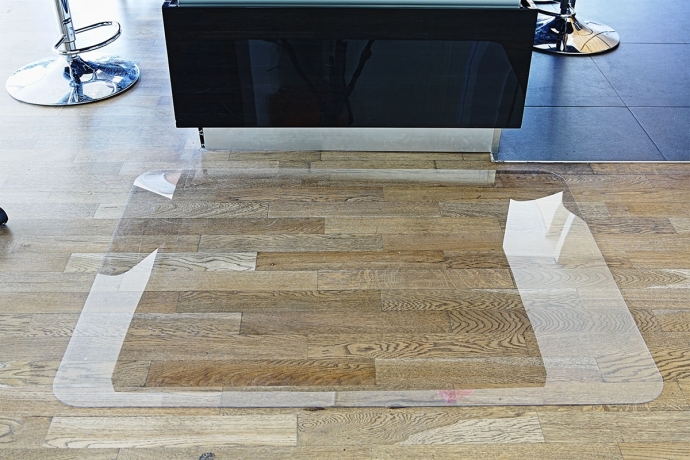 Коврик под кресло 900*900 мм, прозрачный, гладкий, поликарбонат 1 мм.