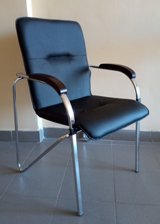 Стул офисный Самба Хром натуральная кожа черная