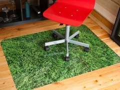 Коврик под кресло 900*1200 мм, с УФ печатью газон, гладкий, толщина 1 мм.