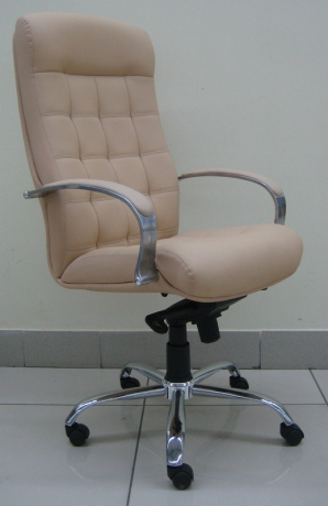 Офисное кресло руководителя Стиль Хром МБ кожа бежевая