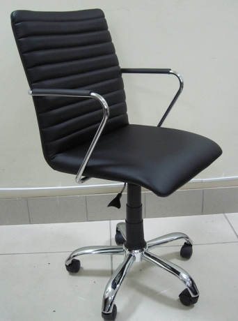 Кресло офисное Task GTP хром экокожа черная