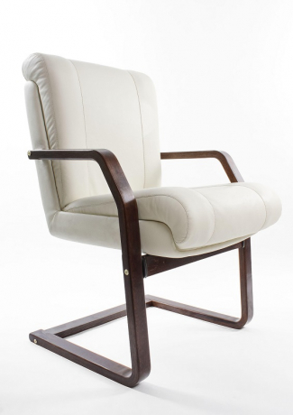 Офисное конференц-кресло с низкой спинкой Орхидея Экстра кожа бежевая