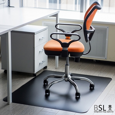 Коврик под кресло 900*1200 мм, черный, "песок", полипропилен 1,5 мм.